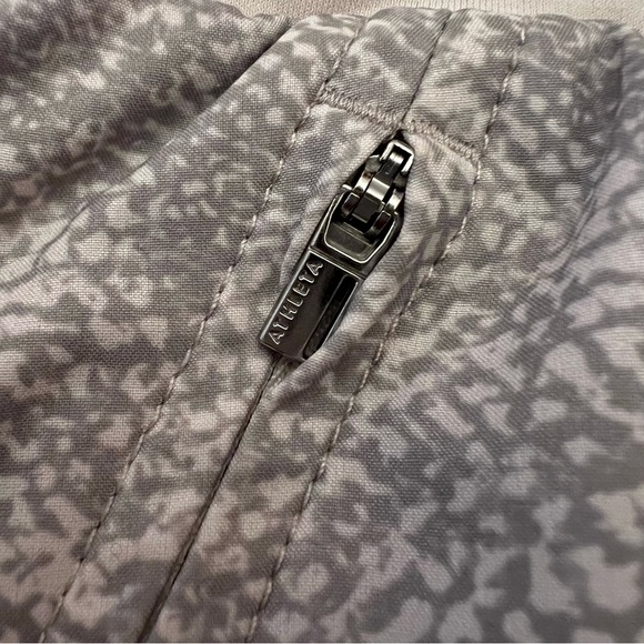 Athleta Chelsea Printed Cargo Skort - Picture 8 of 8